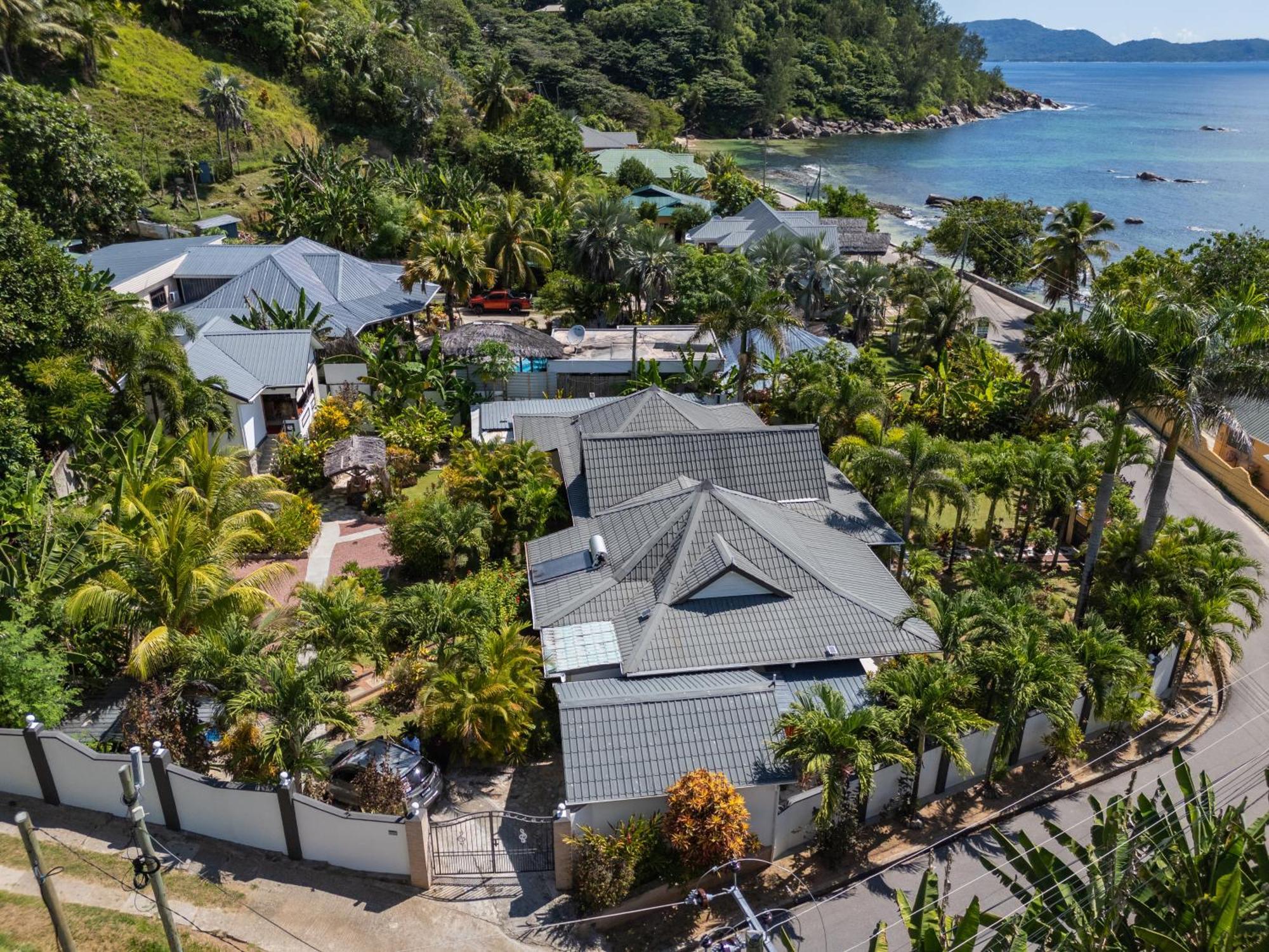 Nid'Aigle Lodge Baie Sainte Anne Eksteriør billede